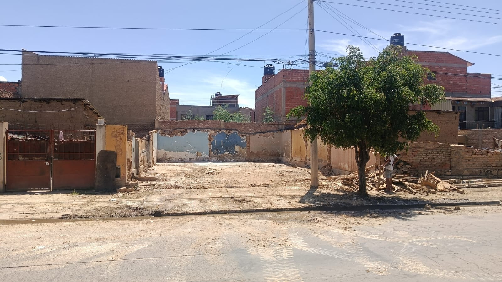 Terreno con acceso por carretera